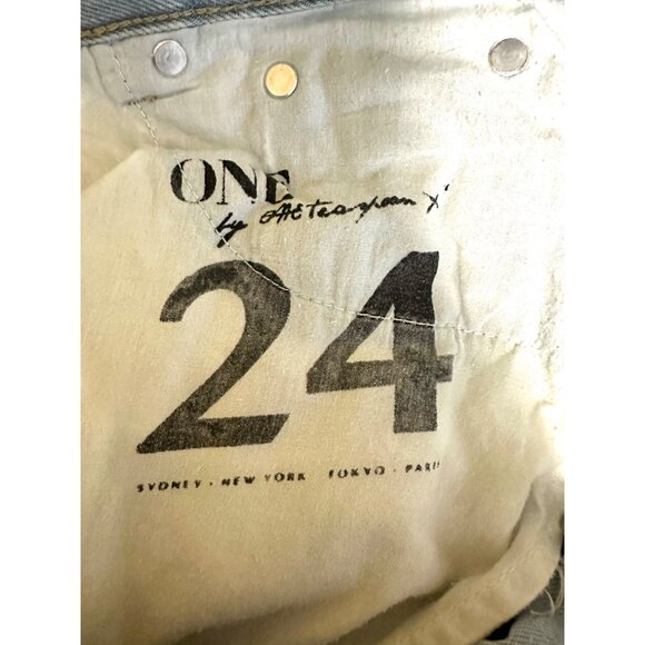 One Teaspoon Bandits Low‑Waist Denim Shorts Light Wash Distressed Raw Hem - Picture 8 of 10